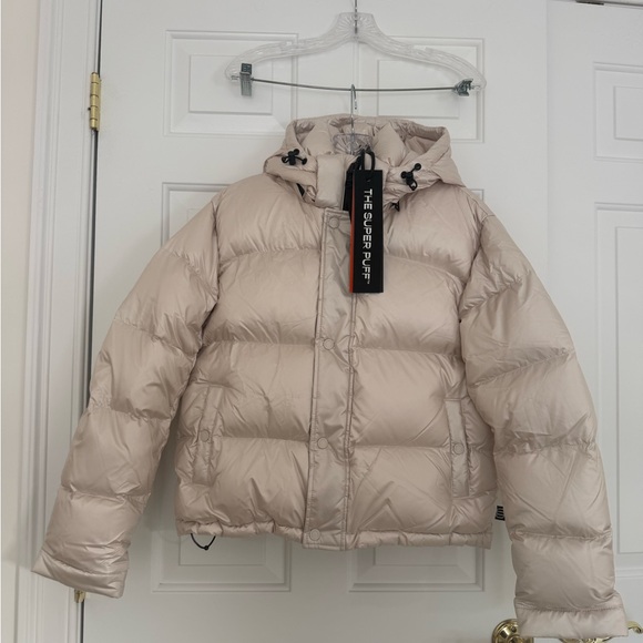 Jackets & Blazers - BRAND NEW Aritzia Super Puff Jacket